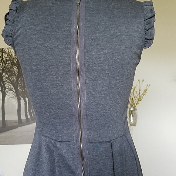 Adorable gray dress - Picture 4 of 7